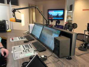 800px-RKCNu podcast.jpg