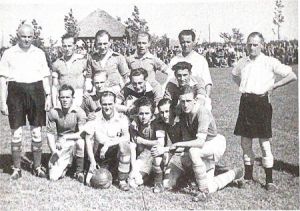 450px-Elftal 1945-1946.jpg