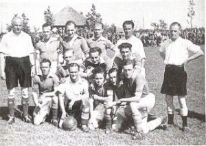 320px-Elftal 1945-1946.jpg