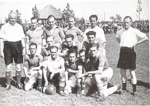 1600px-Elftal 1945-1946.jpg